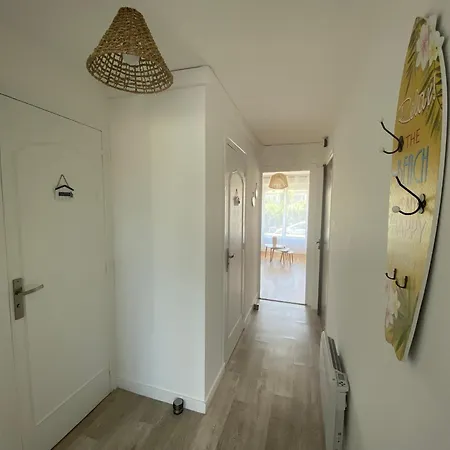 T2 Renove A Royan, Proche Plage, Parking Prive, Equipements Neufs Et Jardinet. - Fr-1-539-49