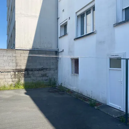 T2 Renove A Royan, Proche Plage, Parking Prive, Equipements Neufs Et Jardinet. - Fr-1-539-49 Royan
